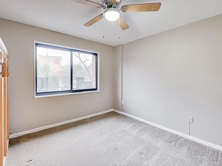 7611 Maple Ave #202 — Photo 19