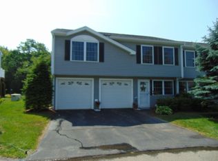 6 Red Sox Ln, Raymond, NH 03077