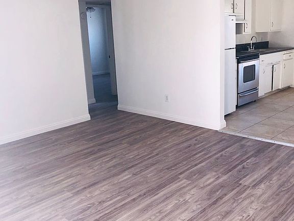 2nd image of 4229-4317 Columbus St #4317-M
