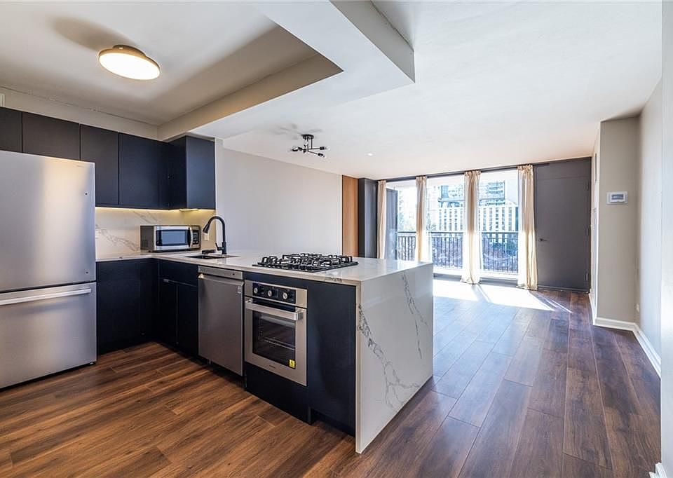 1st image of 620 Peachtree St NE APT 411