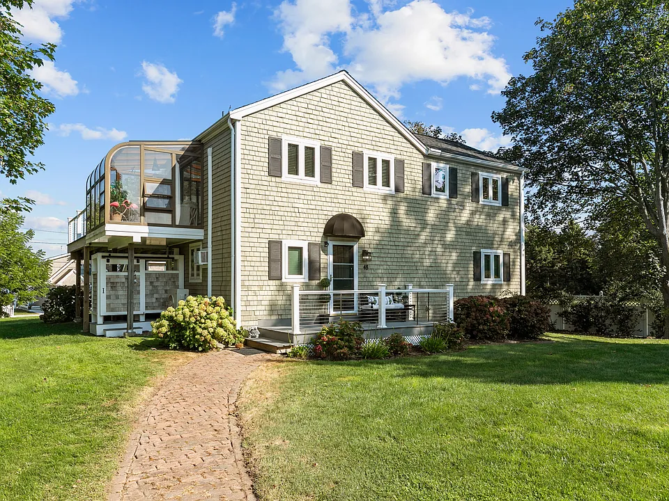 48 Therien Rd