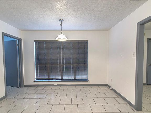 5th image of 317 Jessica Dr