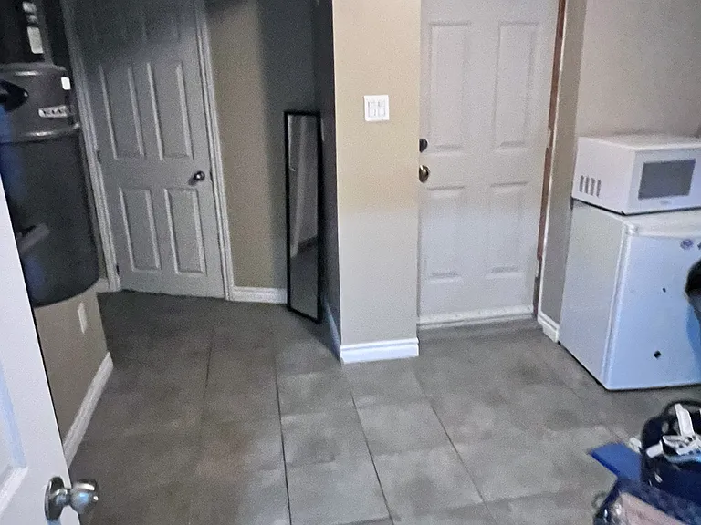 246 Doon Valley Dr — Photo 15