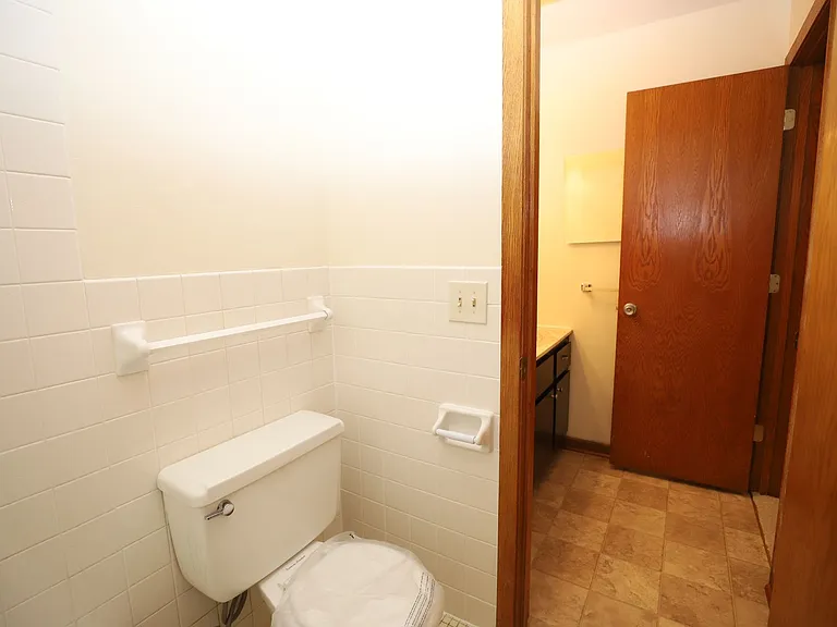 9300 Old Cedar Ave S — Photo 15