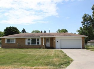 1513 Kensington Dr, Jackson, MI 49203