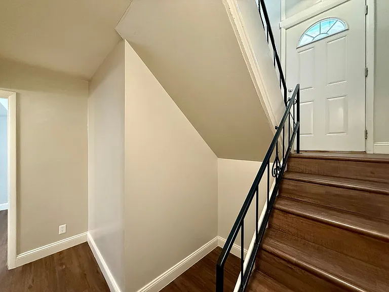 2422 W Savannah St — Photo 35