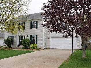 96 Hunter Pkwy, Cuyahoga Falls, OH 44223