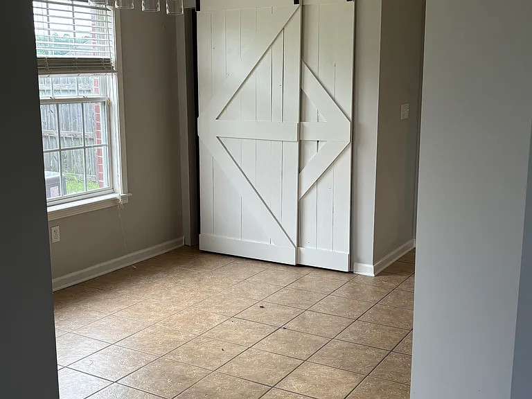 112 Franklin St — Photo 15