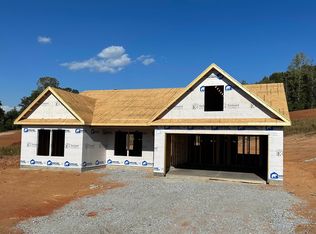 122 James Shands Ln, Wellford, SC 29385