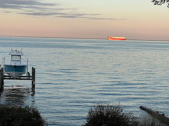4th image of 1192 River Bay Rd