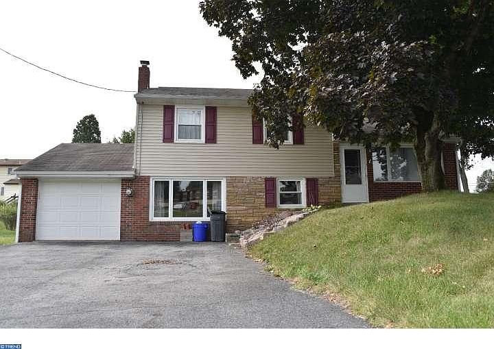 1st image of 706 Windsor St