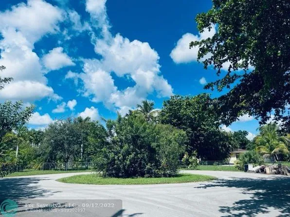 12050 NW 20th St, Plantation, FL 33323