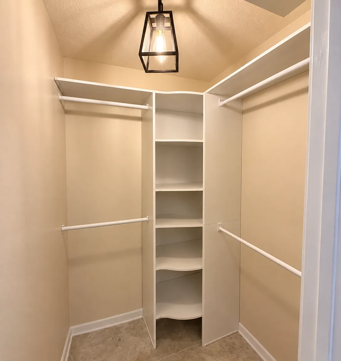 2 bed, 1.5 bath, 1188 sqft, $1,850 — Photo 3