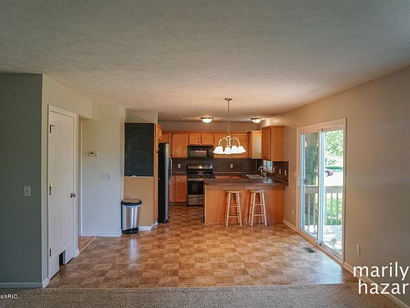 5th image of 2148 Hollyhock Dr NE