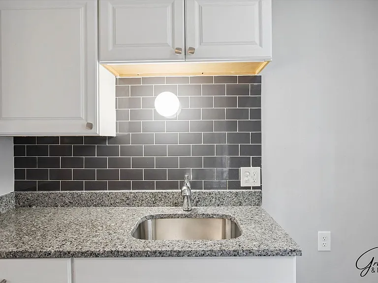9610 Asbury Park — Photo 14