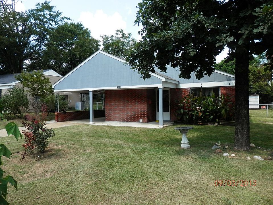 2nd image of 1024 Beechdale Rd