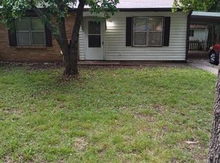 2609 SW Hillcrest Rd, Topeka, KS 66614