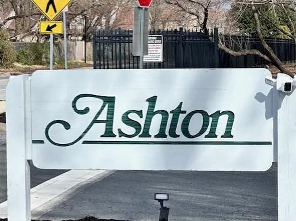 520 Ashton Ln, New Castle, DE 19720