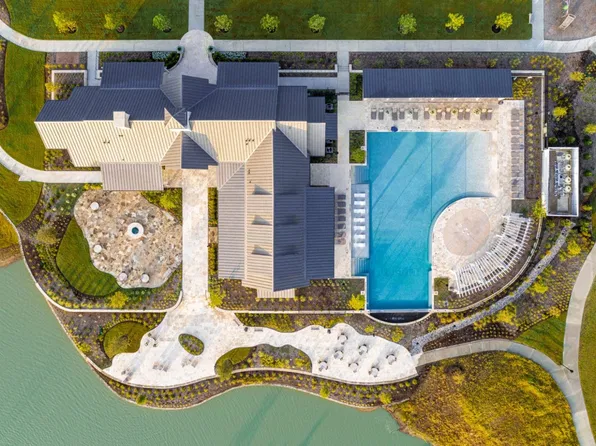 1805 Pelham Dr, Aubrey, TX 76227