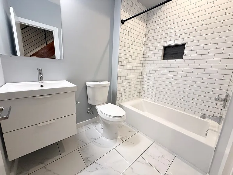 2923 Gerritt St — Photo 24
