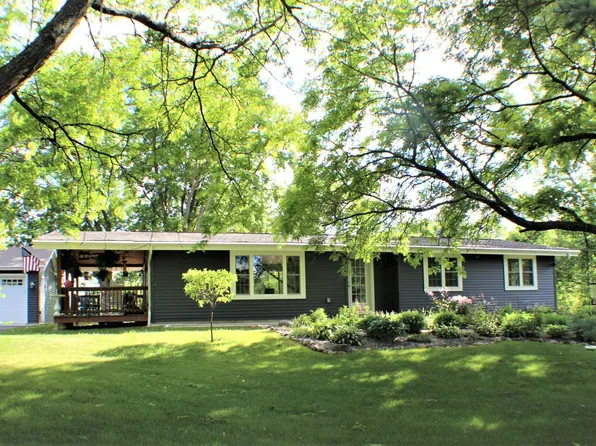 131 Kohler Dr, Fredonia, WI 53021