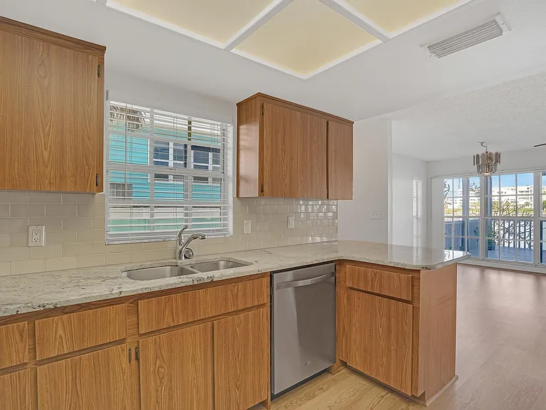 7845 Boca Ciega Dr #A — Photo 25