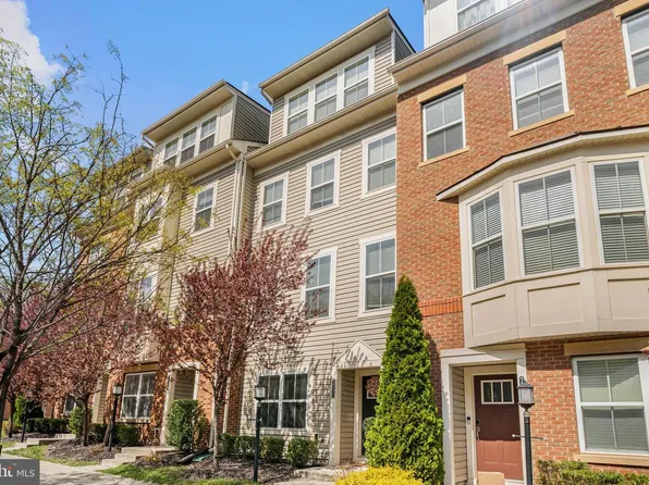 7094 Banbury Dr, Hanover, MD 21076