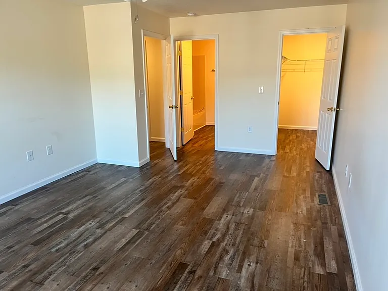 Faith Court Townhomes — Photo 4