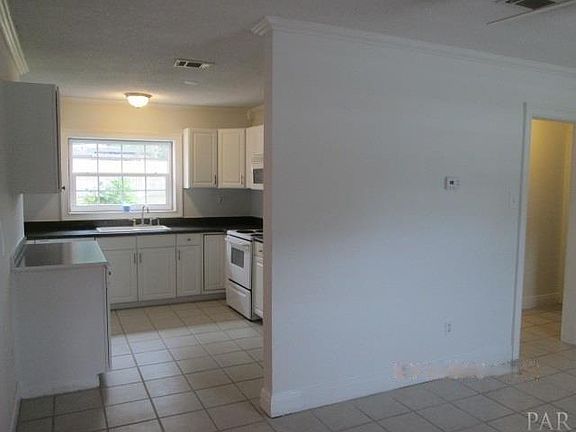 5th image of 3275 Fairmont St