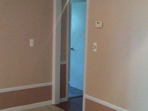 12 x 7.5 Dining Area
