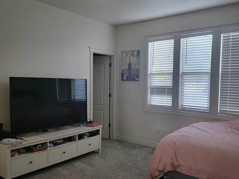 2880 W Ravenna St — Photo 17