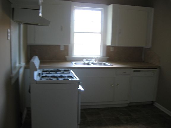 4th image of 1313 17th Ct