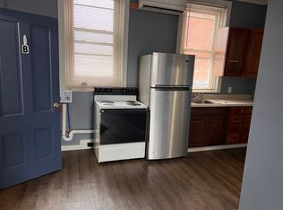 20-22 N Washington St #1/2, Knightstown, IN