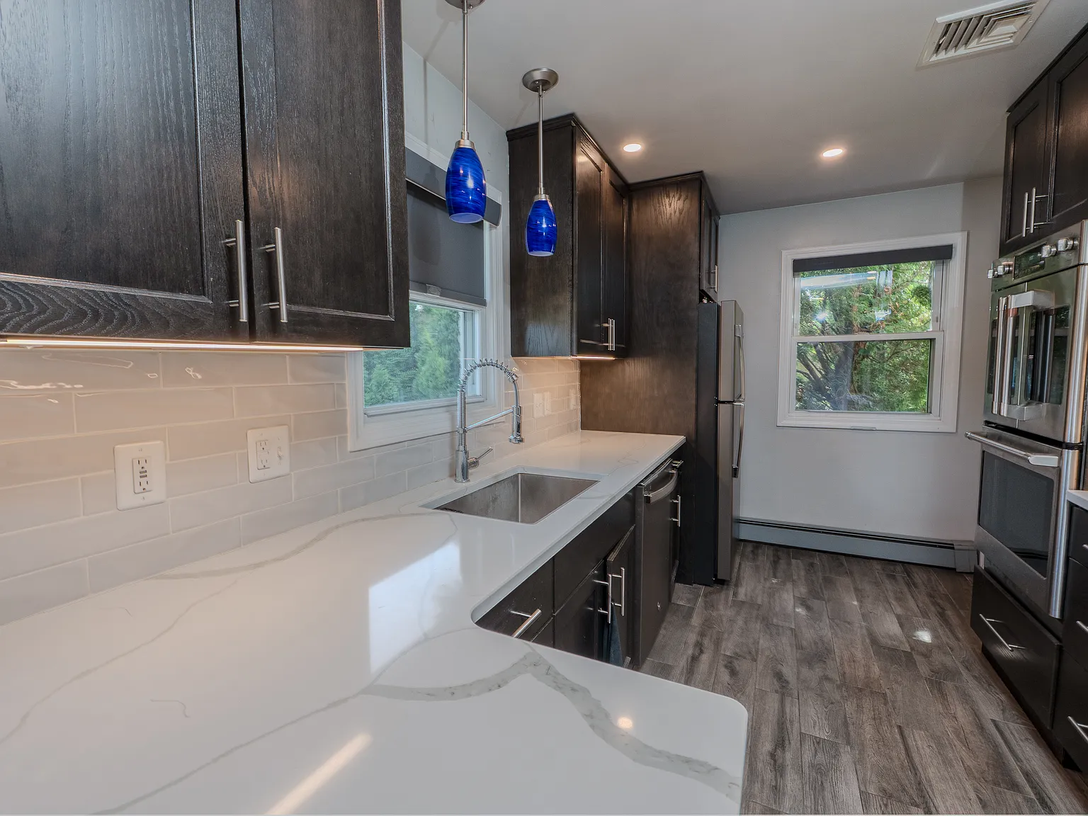 5 bed, 1800 sqft, $3,000 — Photo 3