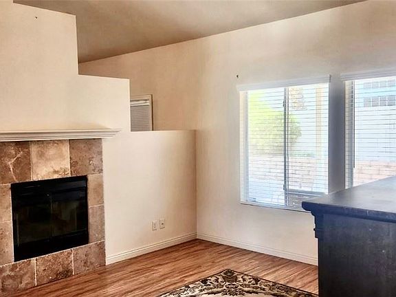 4th image of 275 Grand Teton Dr
