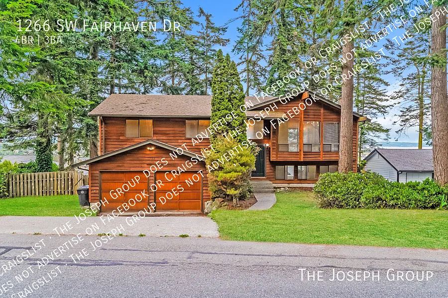 Bright & Roomy 4-Bed on Beautiful Whidbey Island! — Photo 1