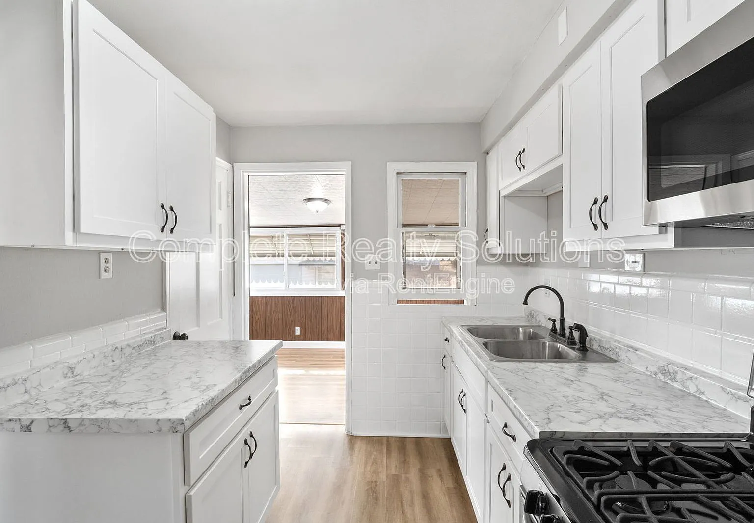 2 bed, 1.0 bath, 932 sqft, $1,195 — Photo 4