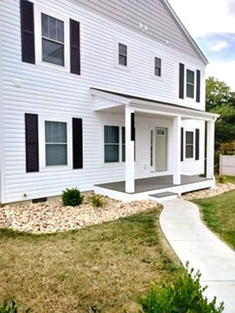 Duplex in Rockingham County — Photo 1