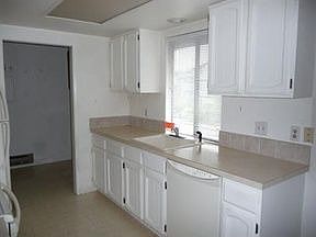 4th image of 12066 SW King Arthur St APT B