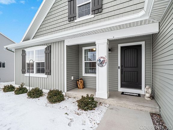 2nd image of 6695 Maria Dr