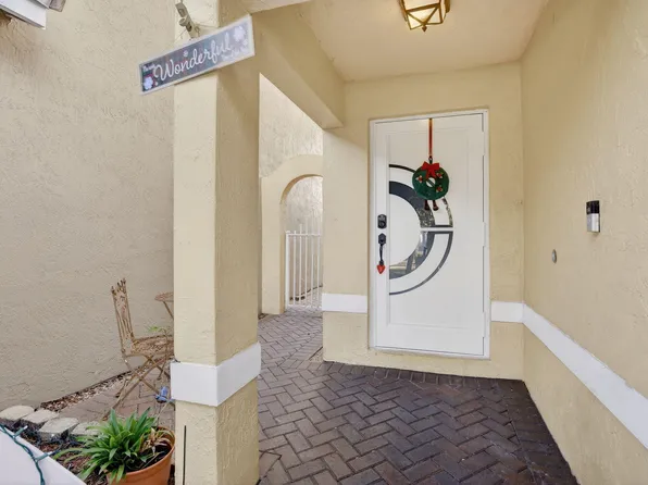 9232 NW 55th Street, Sunrise, FL 33351