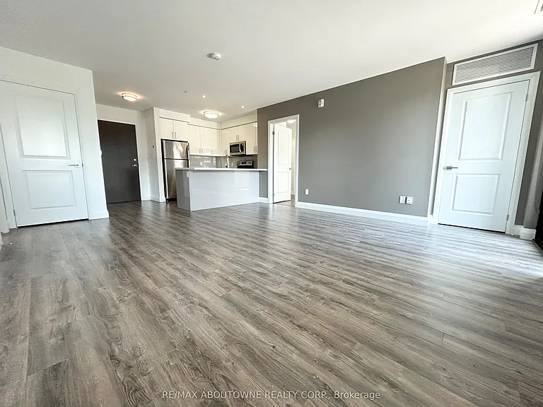460B Belmont Ave W #406 — Photo 9