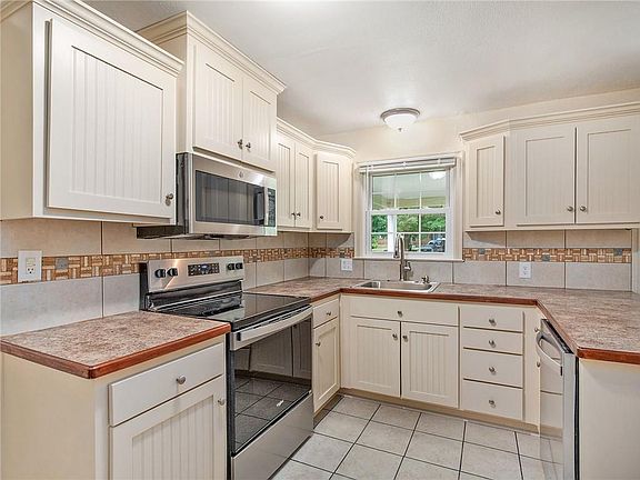 3rd image of 3227 N 59th St