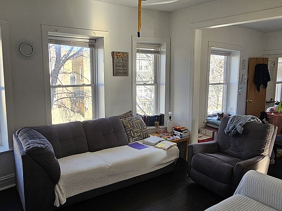 2nd image of 3858 N Saint Louis Ave APT 2