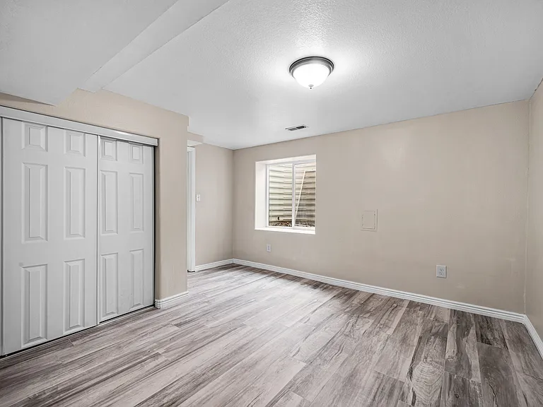 911 Candytuft Blvd — Photo 18