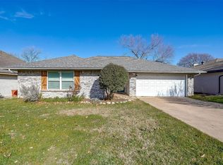 3940 Singleleaf Ln, Fort Worth, TX 76133