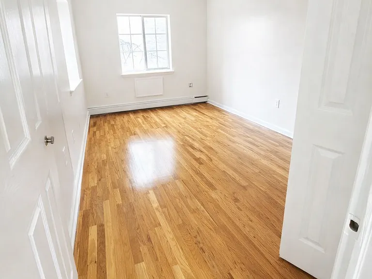 879 Elsmere Pl #2 — Photo 4
