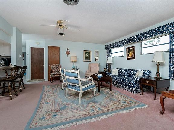 5th image of 1570 Rossanne Pl