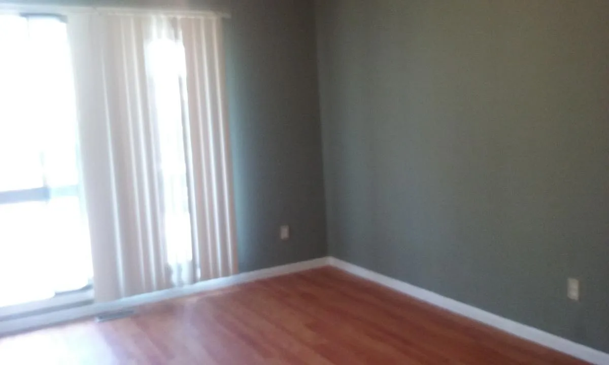3 bed, 2.5 bath, 1680 sqft, $2,050 — Photo 4