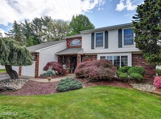 3 Topanga Ct, Manalapan, NJ
